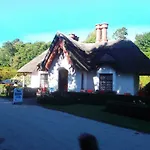 No 1 Village Vacation * Killarney